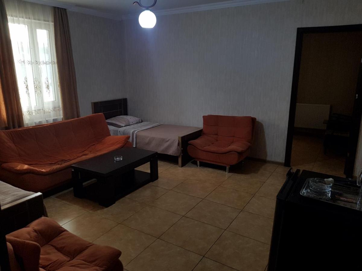 Hotel Selika Rustavi  Ngoại thất bức ảnh