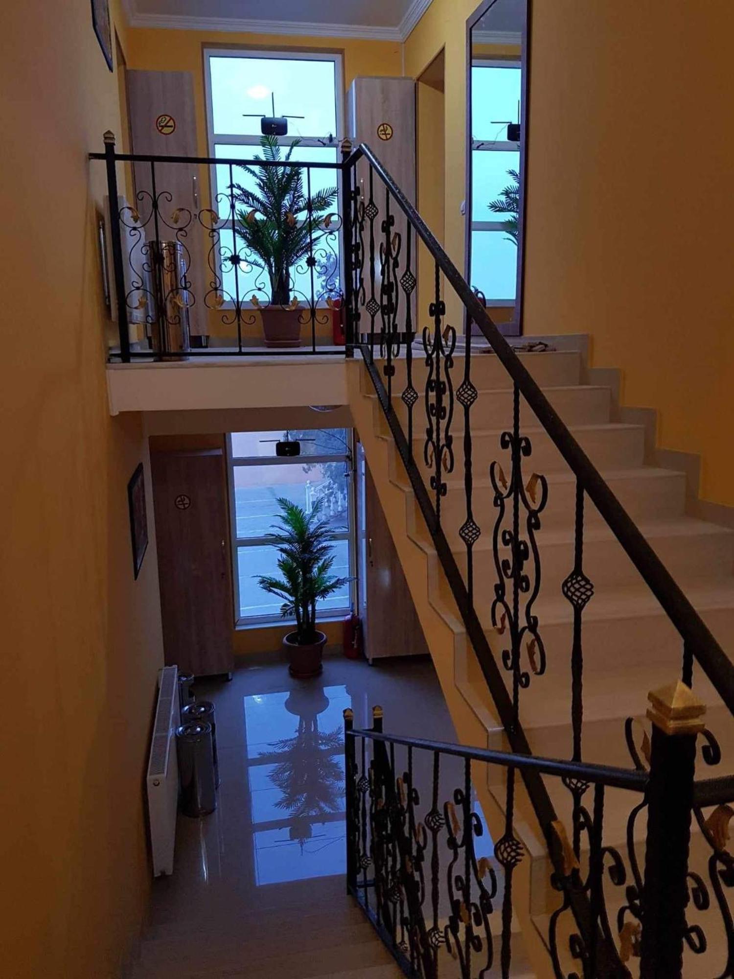Hotel Selika Rustavi  Ngoại thất bức ảnh